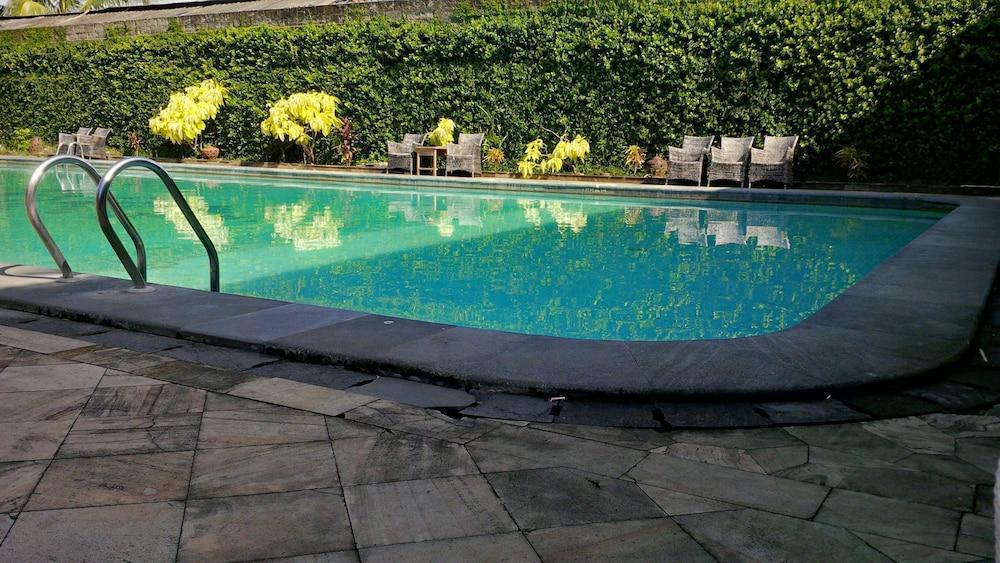 Hotel Mutiara Cilacap Ngoại thất bức ảnh